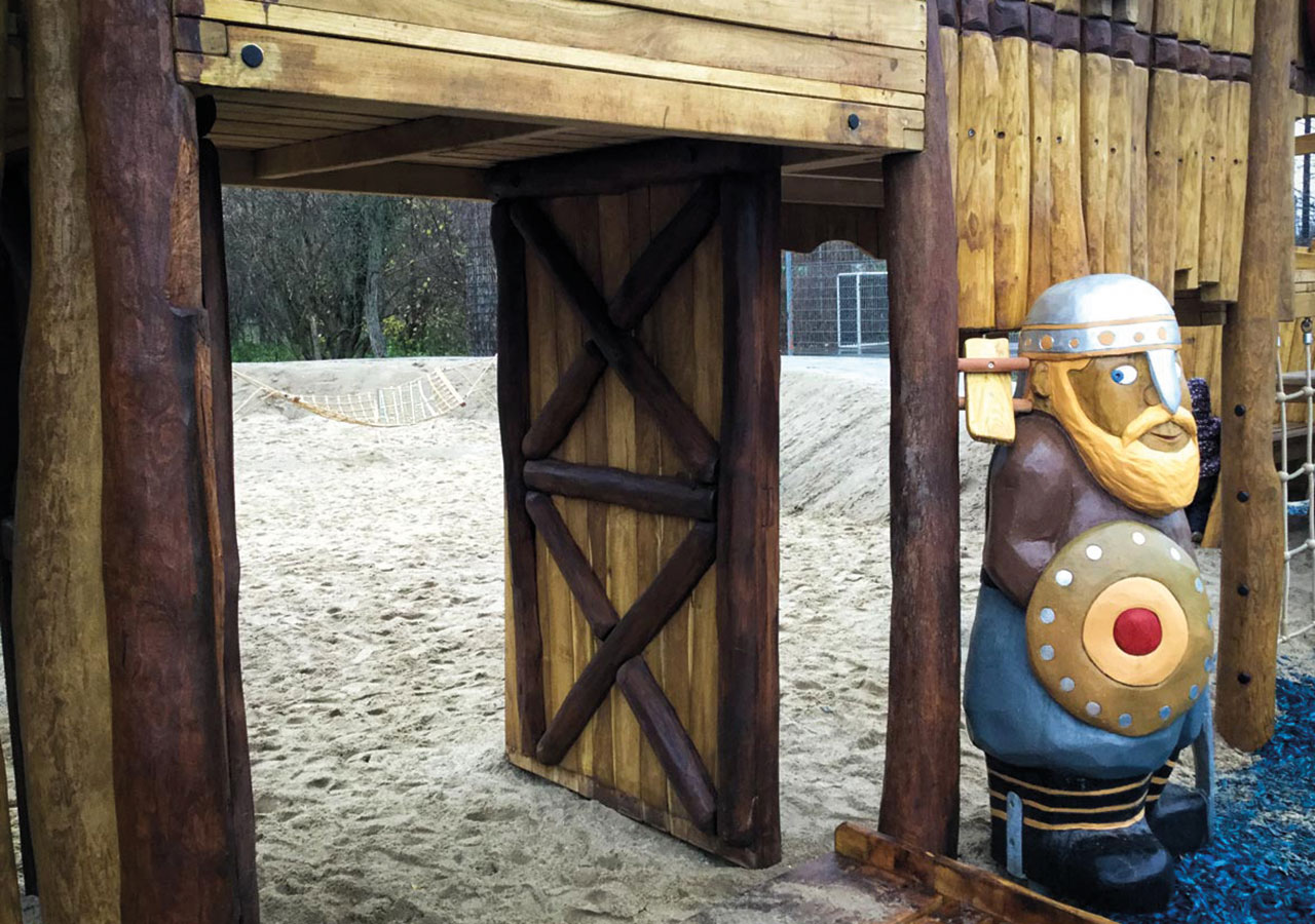 T-91-Spandauer-Burgwall,-Berlin-3